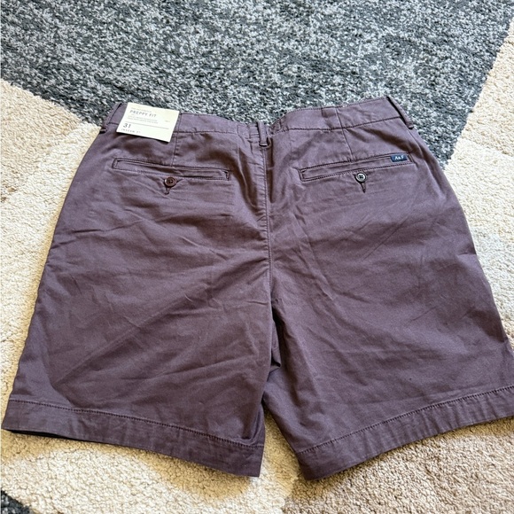 Abercrombie & Fitch Brown Preppy & Stretch Fit Shorts - Picture 2 of 5